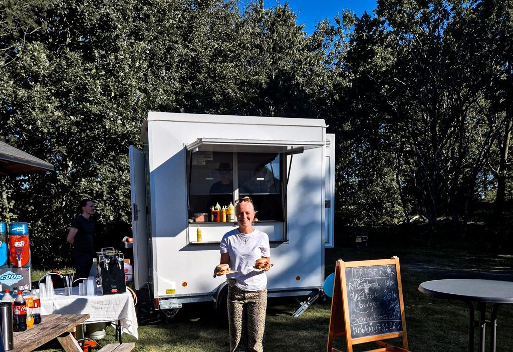 Foodtruck ved byfest i Birgittelyst